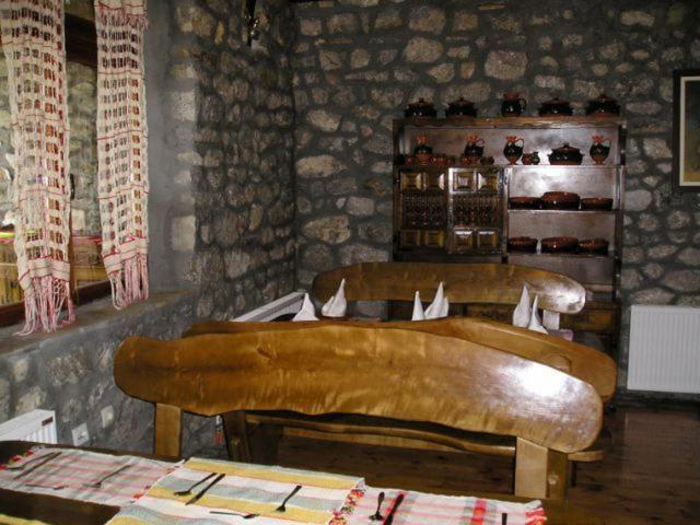 Hotel Kula Damjanova-Komnenovo Selo Plav Restaurant foto