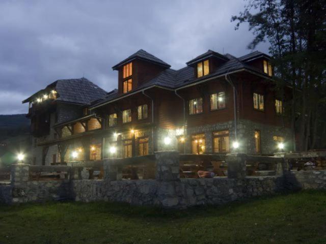 Hotel Kula Damjanova-Komnenovo Selo Plav Exterior foto